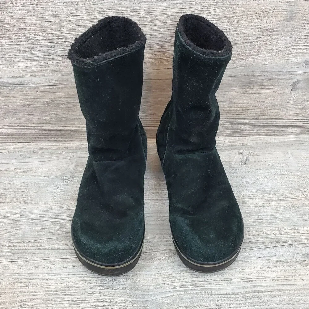 Sorel women's Glacy NL waterproof mukluk style boots